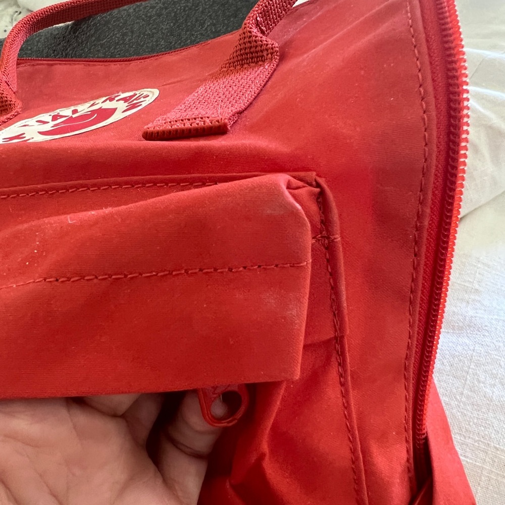 Fjallraven Kanken Original Backpack (16 liter) - Picture 5 of 6
